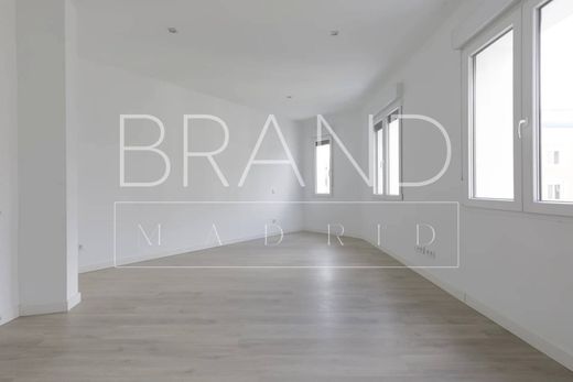 Luxury Apartment for sale in Madrid, 1 295 000 €, Photo 2