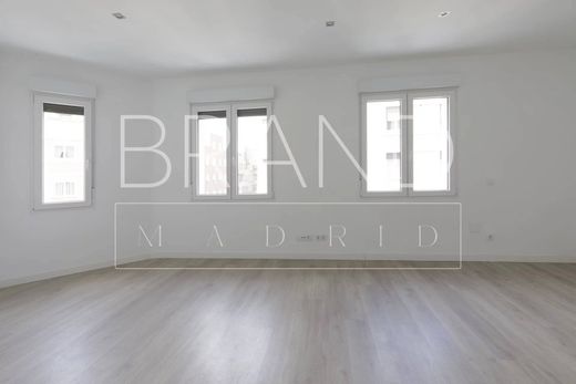 Luxury Apartment for sale in Madrid, 1 295 000 €, Photo 3