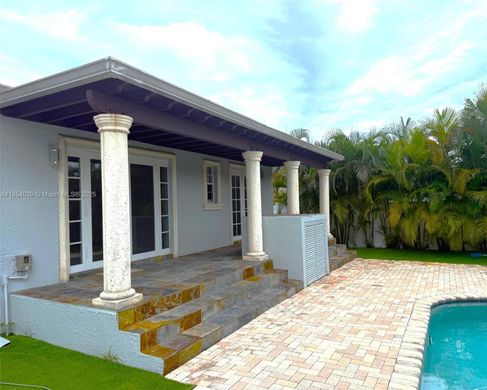 Luxury House for sale in Hollywood, 511 280 €, Photo 3