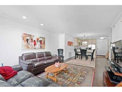 Luxury Apartment for sale in Los Angeles, 567 614 €, Photo 4