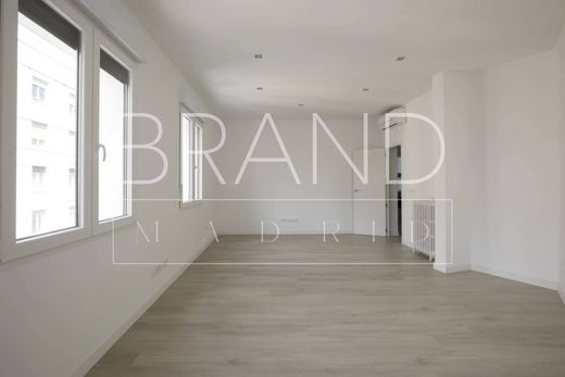 Luxury Apartment for sale in Madrid, 1 295 000 €, Photo 4