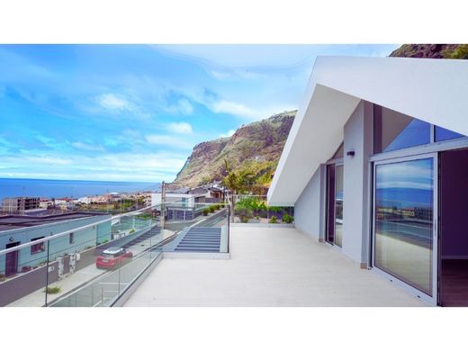 Luxury House for sale in Calheta, 1 150 000 €, Photo 2