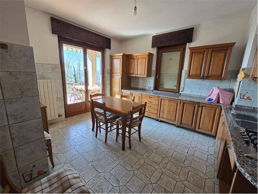 Maison de luxe à vendre à Arizzano, 650 000 €, Photo 7