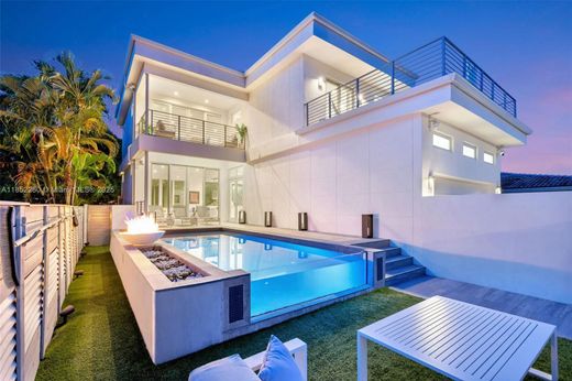 Luxury House for sale in Hollywood, 1 844 798 €, Photo 2