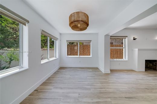 Luxury House for sale in Miami, 1 287 581 €, Photo 4