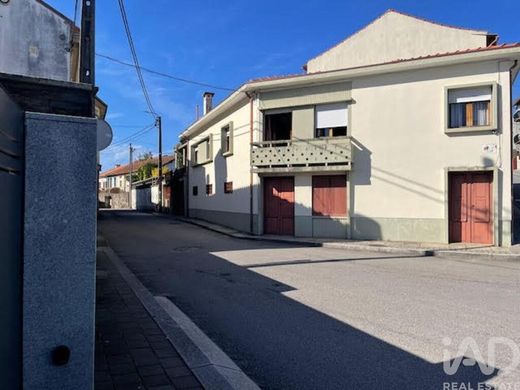 Maison de luxe à vendre à Baguim Do Monte, 460 000 €, Photo 1