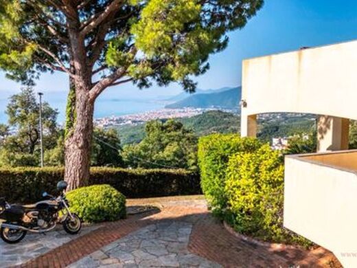 Luxury House for sale in Pietra Ligure, 980 000 €, Photo 4