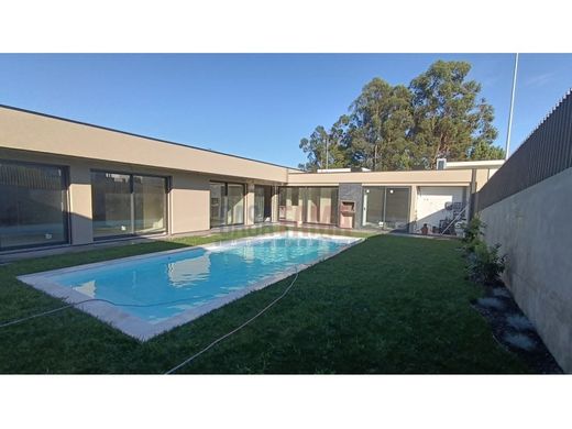 Luxury House for sale in Vila Verde, 515 000 €, Photo 1