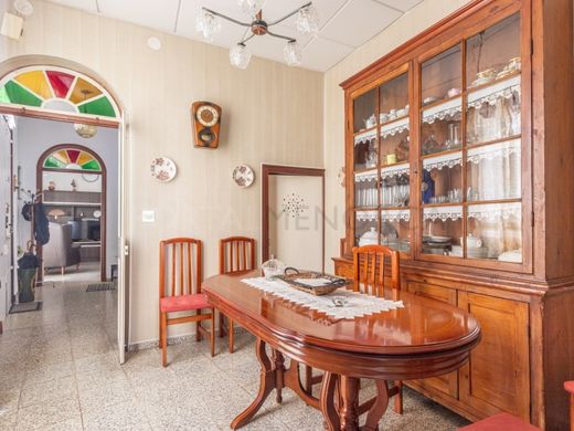 Luxury House for sale in Maó, 470 000 €, Photo 4