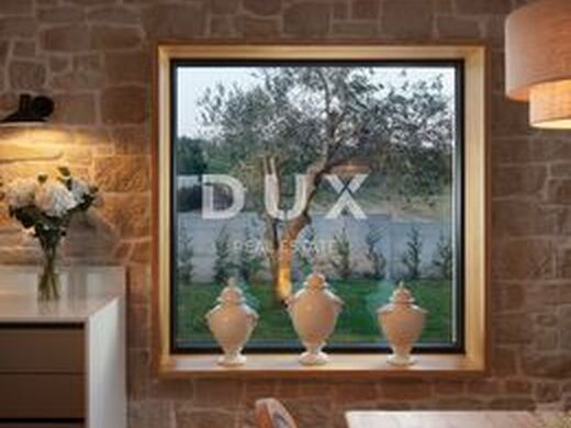 Luxury House for sale in Tinjan, 0 €, Photo 5