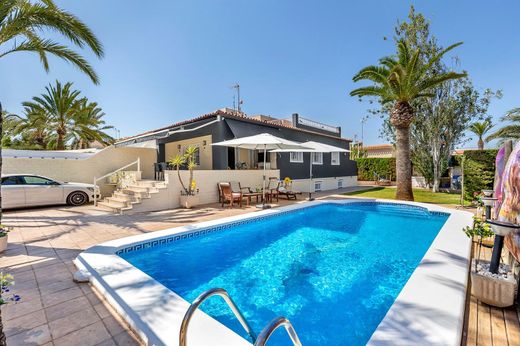 Maison de luxe à vendre à Torrevieja, 656 000 €, Photo 2