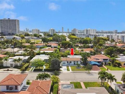 Luxury House for sale in North Bay Village, 937 531 €, Photo 6