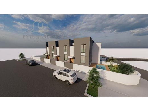 Maison de luxe à vendre à Vila Nova de Gaia, 640 000 €, Photo 2