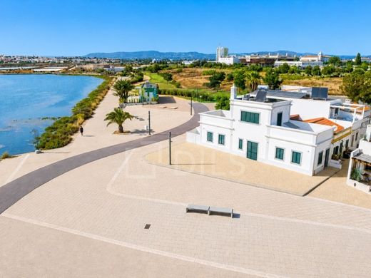 Luxury House for sale in Faro, 650 000 €, Photo 1