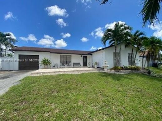 Luxury House for sale in Homestead, 491 424 €, Photo 1