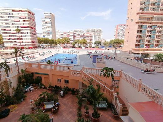 Luxury Apartment for sale in Benidorm, 680 000 €, Photo 1