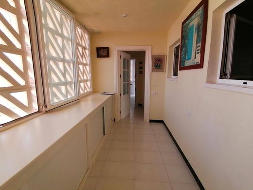 Luxury Apartment for sale in Benidorm, 680 000 €, Photo 3