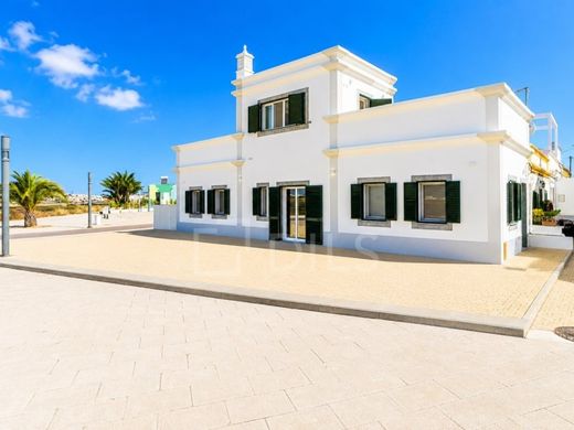 Luxury House for sale in Faro, 650 000 €, Photo 4