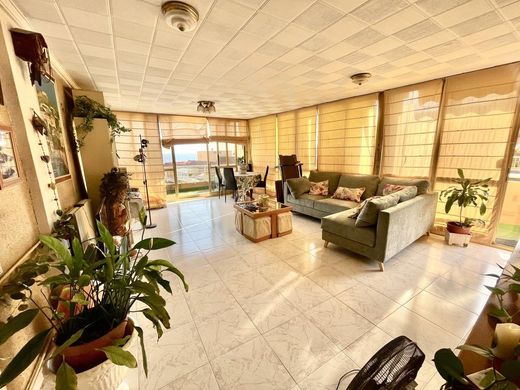 Luxury Apartment for sale in Benidorm, 497 500 €, Photo 2
