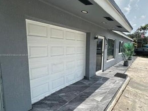 Luxury House for sale in Hollywood, 454 976 €, Photo 2