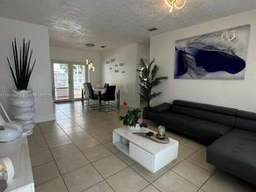 Luxury House for sale in Hollywood, 454 976 €, Photo 4