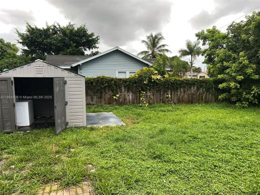 Luxury House for sale in Hollywood, 473 723 €, Photo 7