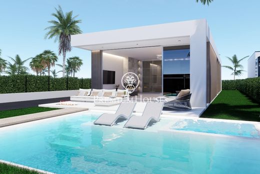 Luxury House for sale in Sant Pere de Ribes, 900 000 €, Photo 1