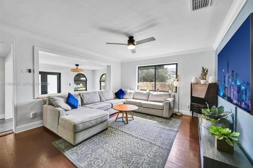 Luxury House for sale in Hollywood, 546 275 €, Photo 4