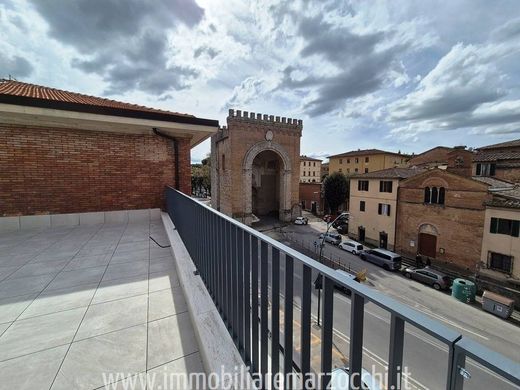 Appartement de luxe à vendre à Siena, 429 000 €, Photo 3