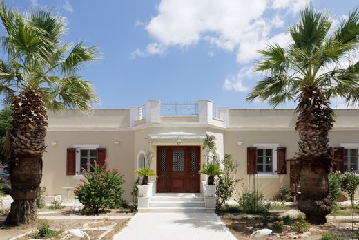 Maison de luxe à vendre à Áno Sýros, 900 000 €, Photo 1