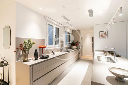 Appartement de luxe à vendre à Barcelona, 840 000 €, Photo 6