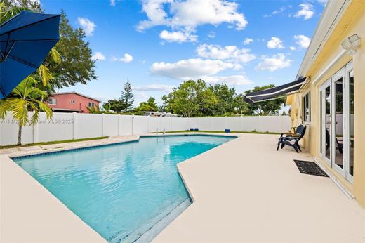 Luxury House for sale in Hollywood, 588 035 €, Photo 4