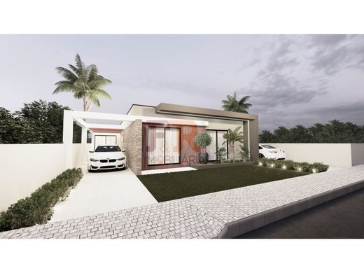 Luxury House for sale in Seixal, 550 000 €, Photo 4