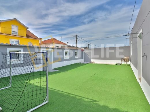 Maison de luxe à vendre à Torres Vedras, 475 000 €, Photo 1
