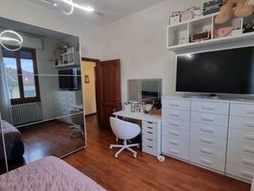 Luxury Apartment for sale in Florence, 980 000 €, Photo 5
