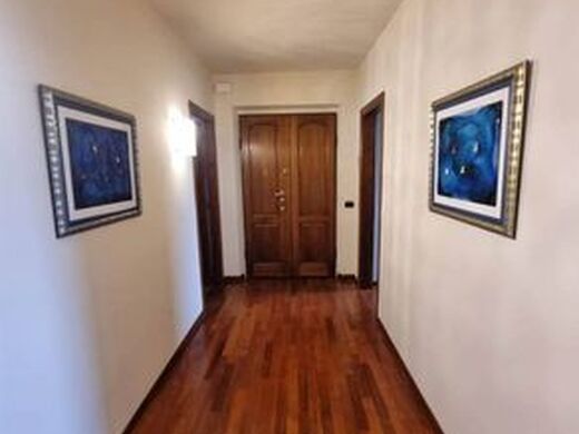 Luxury Apartment for sale in Florence, 980 000 €, Photo 7