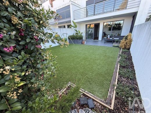 Maison de luxe à vendre à Charneca de Caparica, 755 000 €, Photo 1