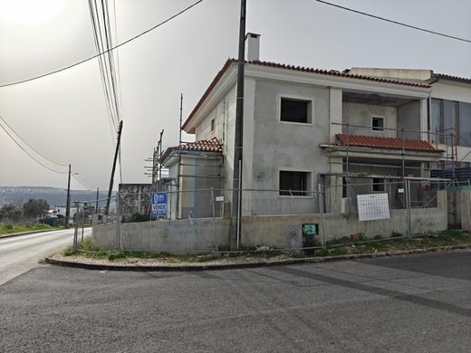 Luxury House for sale in Odivelas, 635 000 €, Photo 4