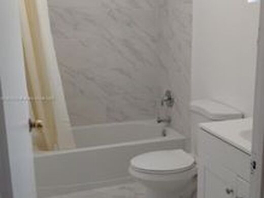 Luxury House for sale in Hollywood, 425 924 €, Photo 4