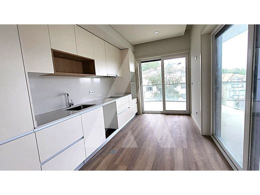 Luxury Apartment for sale in Viseu, 675 000 €, Photo 1