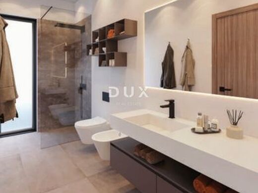Luxury Apartment for sale in Rovinj, 660 000 €, Photo 5