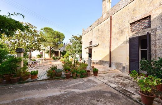 Maison de luxe à vendre à Cutrofiano, 440 000 €, Photo 2
