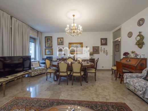 Luxury Apartment for sale in Milan, 1 150 000 €, Photo 3