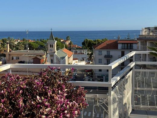 Appartement de luxe à vendre à San Remo, 850 000 €, Photo 2