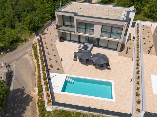 Luxury House for sale in Bribir, 850 000 €, Photo 2