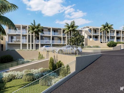 Luxury Apartment for sale in Funchal, 400 000 €, Photo 1