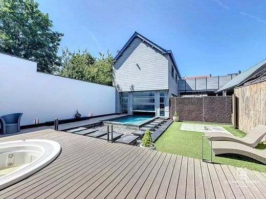 Maison de luxe à vendre à Evere, 1 750 000 €, Photo 1
