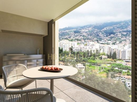 Luxury Apartment for sale in Funchal, 400 000 €, Photo 2