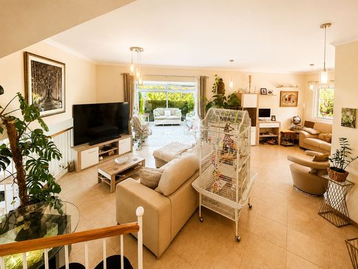 Luxury House for sale in Calheta, 599 995 €, Photo 2