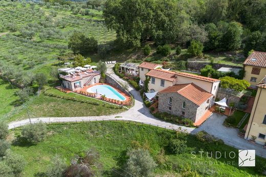 Luxury House for sale in Pistoia, 1 500 000 €, Photo 1